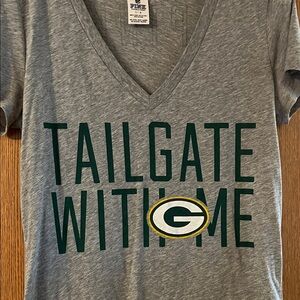 Victoria’s Secret PINK Green Bay Packers NFL size large T shirt